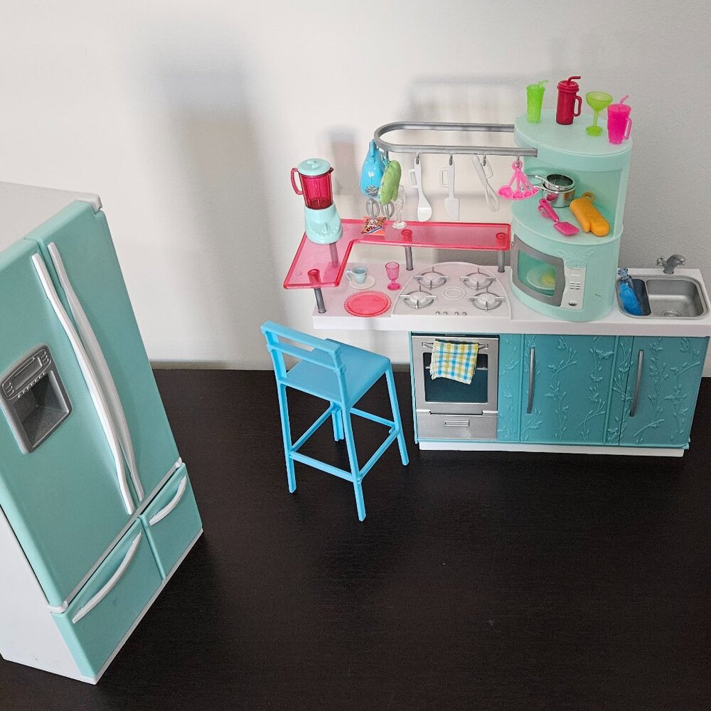 Barbie Kitchen with sink, stove, fridge, table & chairs, food, and dishes